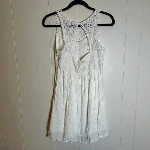 Abercrombie & Fitch Women's White Lace Mini Dress Size Medium - Picture 6 of 7